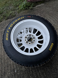 Шипы Pirelli на дисках Evocors (4 фото из 5)