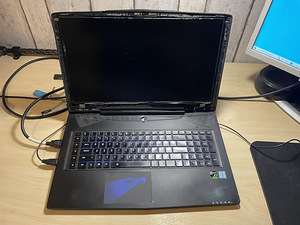 Gigabyte Aorus X7Y6 (3 foto / 3)