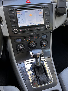 Volkswagen Passat B6 2.0TDI R-line Автомат (10 фото из 10)
