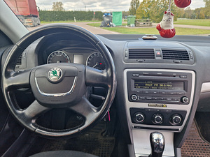 Skoda Octavia 2009 (6 foto / 6)