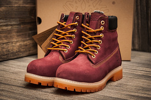 Жіночі черевики Timberland (1 фото з 3)