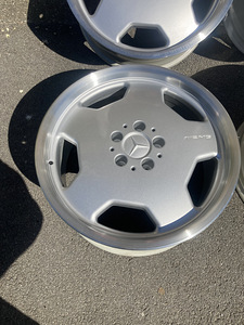 Mercedes Benz AMG Monoblock Aero II 18" erilaiused (3 foto / 10)