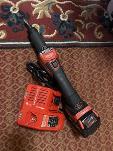 M18 FUEL™ ONE-KEY™-GA PIDURDATAV OTSLIHVIJA, MUUDETAV KIIRUS (1 foto / 2)