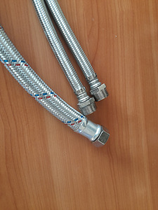 Шланги для воды (2 фото из 4)