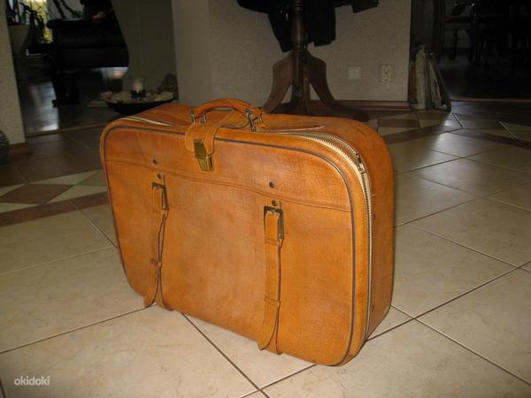 Желтый чемодан кожаный (фото #1)