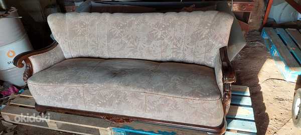 Античный диван (фото #1)