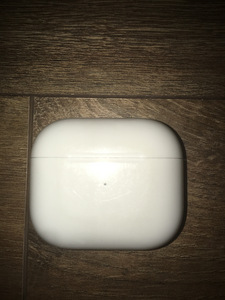 AirPods 3 (koos karbi ja kviitungiga) (5 foto / 8)
