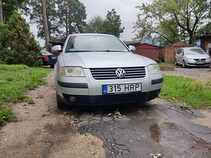 Volkswagen Passat 2,0 100kW (1 foto / 10)