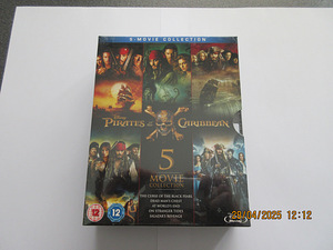 PIRATES OF THE CARIBBEAN 5-movie collection [ 5 x Blu-ray ] (1 foto / 4)