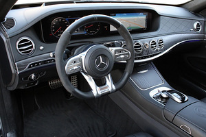 RENT - 2019 Mercedes-Benz S63 AMG (2 foto / 2)