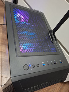 I7-13700KF, 32GB DDR5, RX 7800XT 16GB, 2.5TB SSD (3 foto / 7)