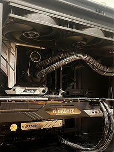 High-End PC Ryzen 5 7600X | RX 7900XT | 32GB 6000mHz | 2TB (4 foto / 7)