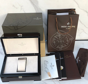Patek Philippe Aquanaut (2 foto / 8)