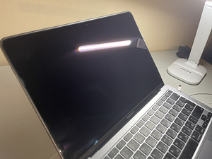 MacBook Air ( 13-inch ) M1 chip (4 foto / 5)