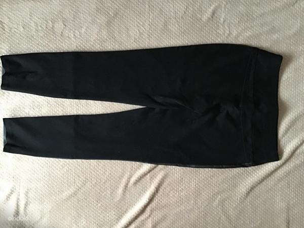 Mustad nahkpükstega püksid (foto #2)