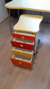 Kirjutuslaud + sahtlibox (3 foto / 3)