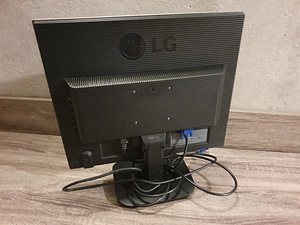 Монитор LG Flatron 19'' (2 фото из 4)