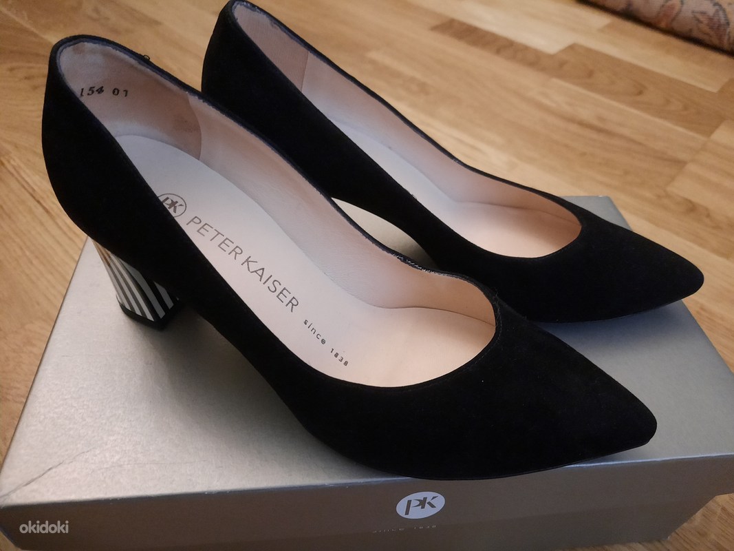 Новые женские туфли для офиса/торжества на каблуке 36 размер (фото #1)