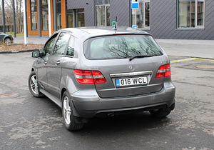 Mercedes-Benz B 180 2.0 80kW (5 foto / 11)