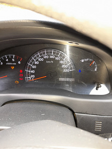 Продам Toyota avensis Verso (4 foto / 9)
