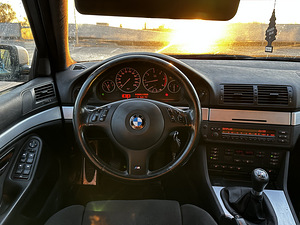 BMW 530D M Package Manual (7 фото из 11)