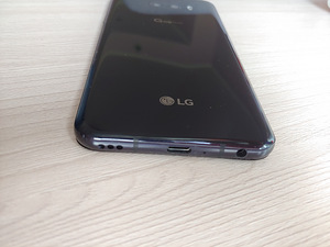 LG G8X Thinq (6 foto / 9)