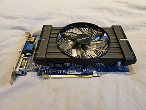 Gigabyte AMD Radeon HD6670 2GB (1 foto / 4)