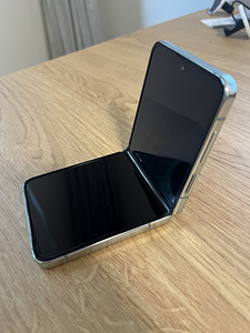 Samsung Z Flip5 512GB (5 foto / 6)