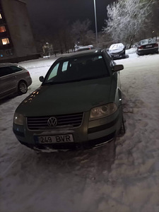 Volkswagen Passat 1.9 74kw. 2003a (2 foto / 4)