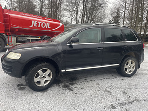 Volkswagen Touareg (3 foto / 13)