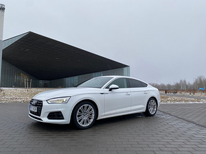 Audi A5 2.0 140kW (3 foto / 8)