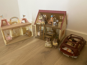 Sylvanian Families Laste mängumaja nukkude ja mööbliga. (4 foto / 5)