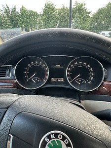 Skoda superb (5 foto / 8)