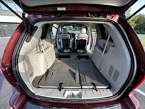 Chrysler Voyager Stow n' Go 3.8 V6 LPG (9 фото из 15)