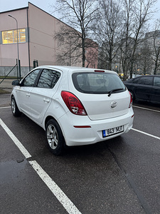 Hyundai i20 (3 foto / 4)