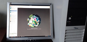 Lauaarvuti Fujitsu Siemens Esprimo ja monitor 17" (4 foto / 10)