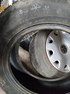 Naelrehvid 195/65 R15 (2 foto / 2)