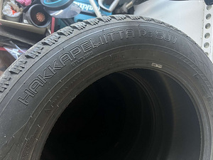 Nokian Hakkapeliita 255/55 R20 SUV lamellrehvid M+S (5 foto / 8)