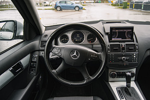 Mercedes-Benz C 320 3.0 CDI 165kW (8 foto / 8)