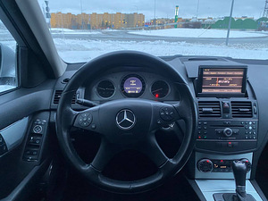 Мерседес-Бенц С 320 3.0 CDI 165квт (6 фото из 7)