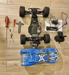 Puldi auto 1/10 AMP MT 2WD (4 foto / 9)