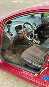 Honda Civic 1.8 103 kW (6 foto / 14)