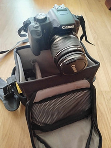 Canon EOS Kiss x3 (2 foto / 5)