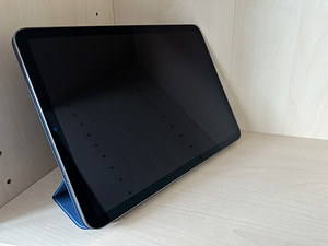 Apple iPad Air 10.9'' (2022) 64 GB (M1 protsessoriga) (1 foto / 3)