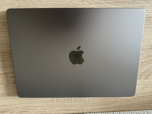 MacBook Pro 14,2" Apple M2 Pro 16G RAM / 512 SSD (2 foto / 3)