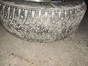 Volkswagen Touaregi 5x130 valuveljed koos talverehvidega (4 foto / 4)