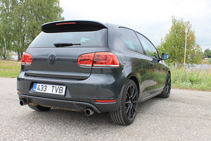Volkswagen Golf GTI 2.0 211kW (3 foto / 10)