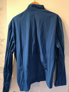 Hugo Boss (2 фото из 6)
