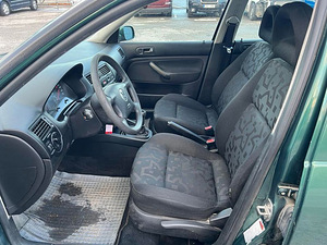 MÜÜA VOLKSWAGEN BORA (5 foto / 11)