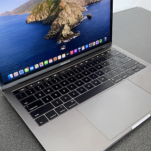 Macbook Pro 13" 2016 Touch Bar (4 foto / 9)